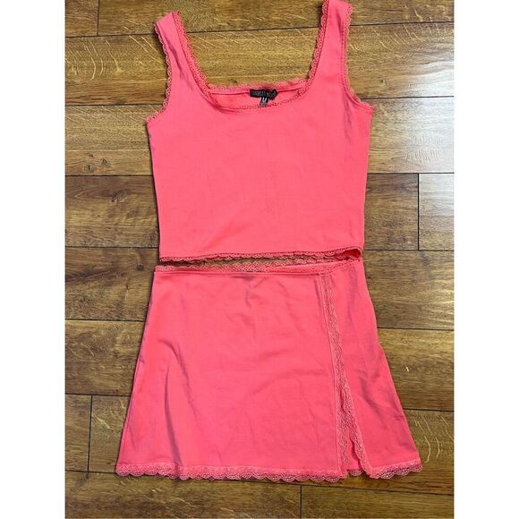 BRAND NEW - Current Mood by DollsKill Women’s M Two-Piece Mini Skirt & Cropped T - Picture 1 of 8